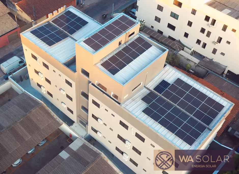 Evolução dos projetos fotovoltaicos da WA Solar, com diferentes potências de painéis solares.